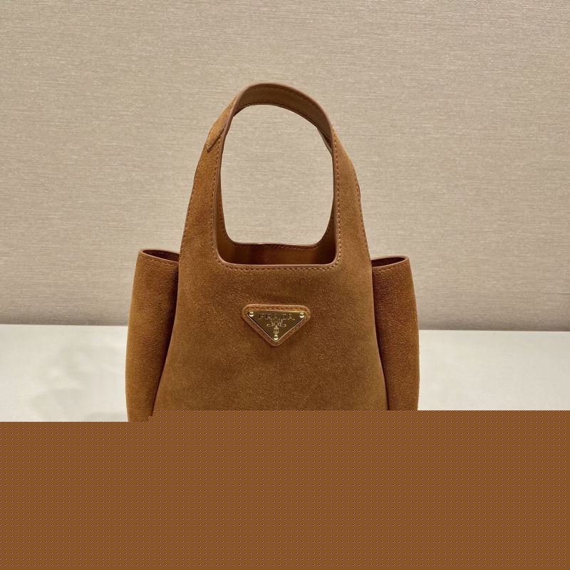 Pra*a shopping bags